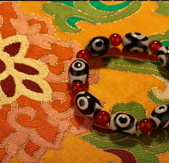 Three-eyed Dzi Bead Bracelet