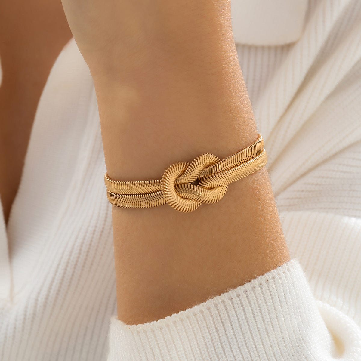 Simple Snake Bones Chain Bracelet Cold Buckle Knot